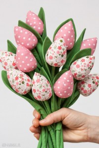 tulipany-z-materialu-bphpkkjflblrtpsj